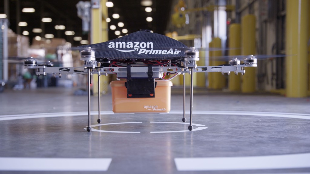 Amazon revela atualização do drone de entrega autônoma para áreas urbanas