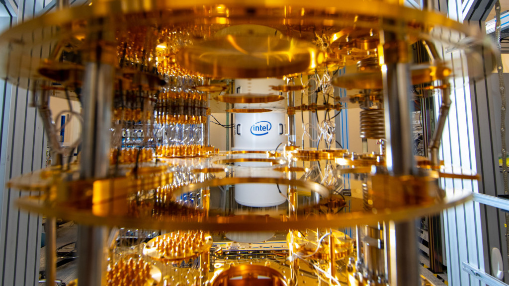 Intel’s quantum research spans the full compute stack, from the qubit devices to the overall hardware architecture, control, and software architecture and applications. (Credit: Intel Corporation)